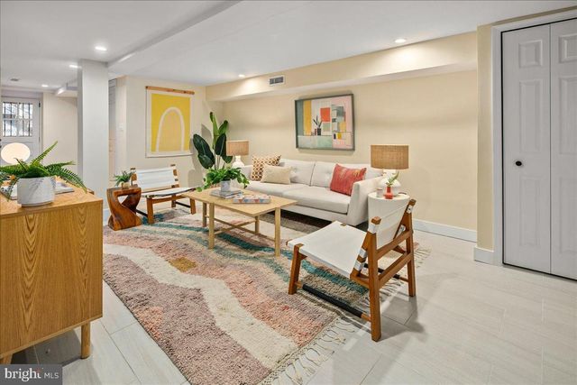 1722 LANG PL NE, Washington, DC 20002