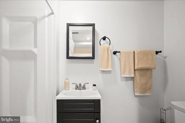 1722 LANG PL NE, Washington, DC 20002