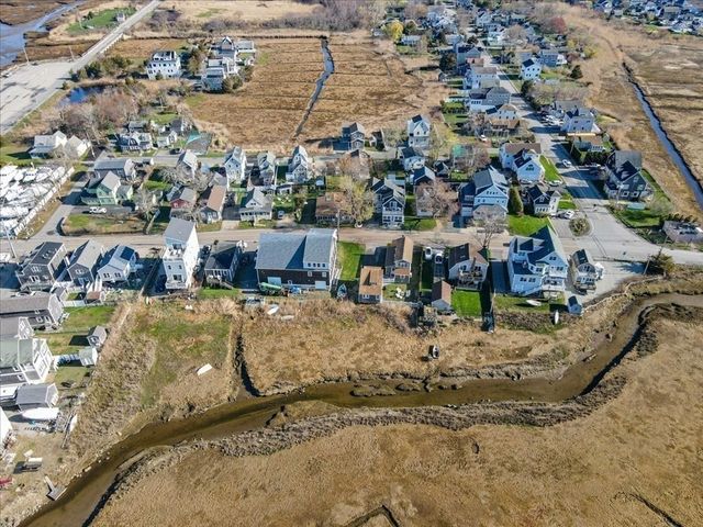 64 Central St, Marshfield, MA 02020