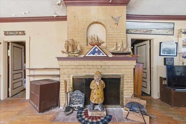 64 Central St, Marshfield, MA 02020