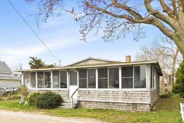 64 Central St, Marshfield, MA 02020