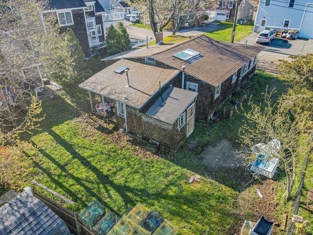 64 Central St, Marshfield, MA 02020