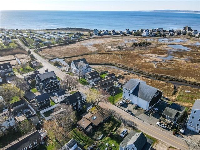 64 Central St, Marshfield, MA 02020