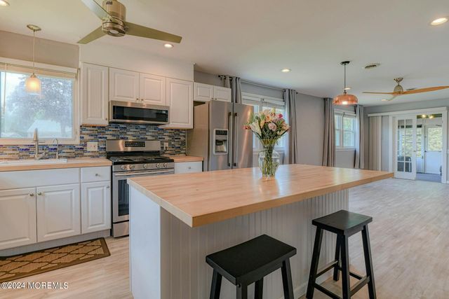35 Auburn Street 54B, Whiting, NJ 08759