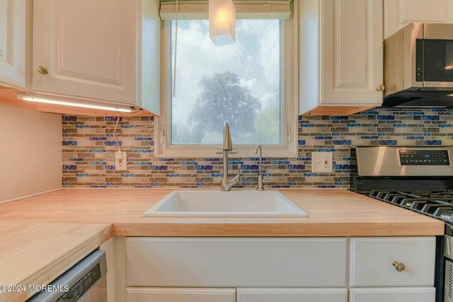 35 Auburn Street 54B, Whiting, NJ 08759