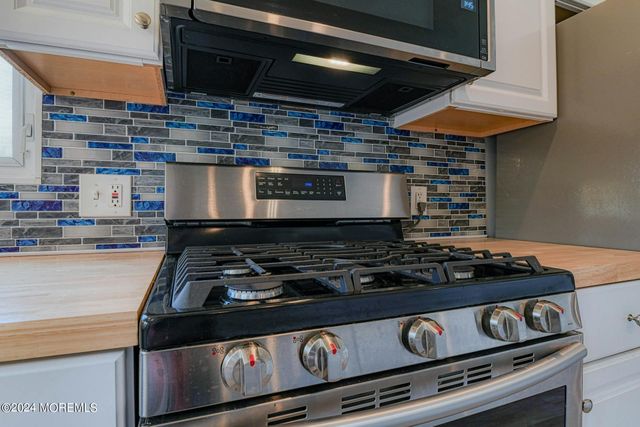 35 Auburn Street 54B, Whiting, NJ 08759
