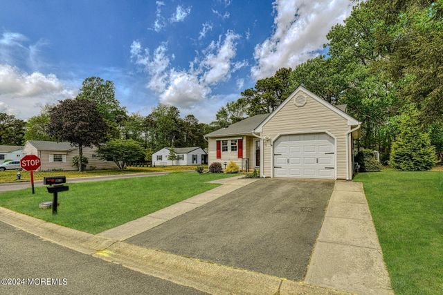 35 Auburn Street 54B, Whiting, NJ 08759