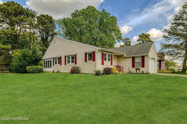 35 Auburn Street 54B, Whiting, NJ 08759
