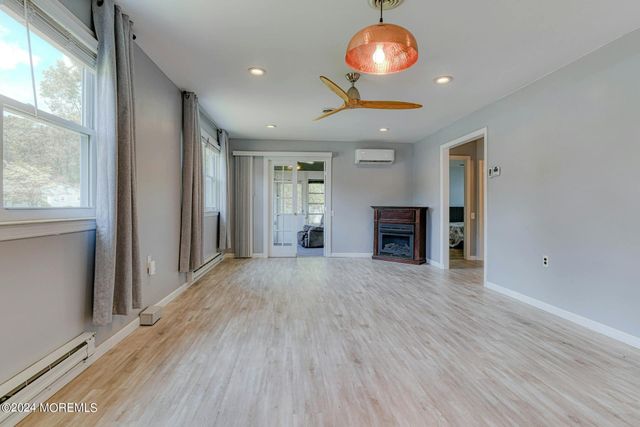 35 Auburn Street 54B, Whiting, NJ 08759
