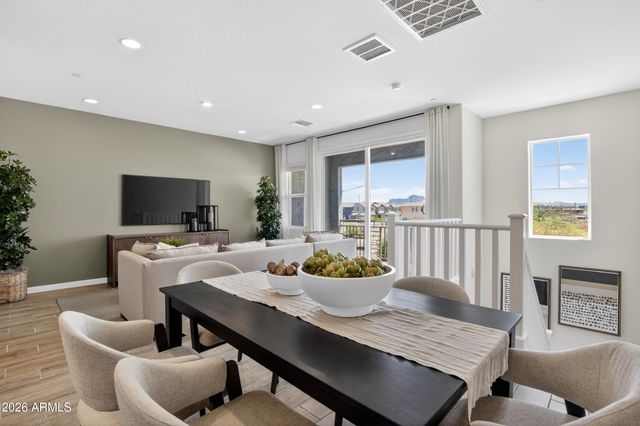 8149 E PETUNIA Avenue 1101, Mesa, AZ 85212