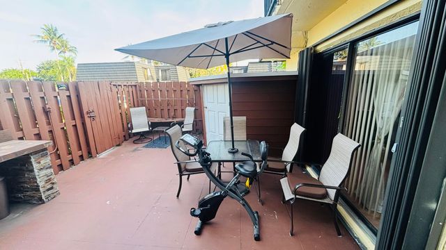 245 Woodland Road, Palm Springs, FL 33461