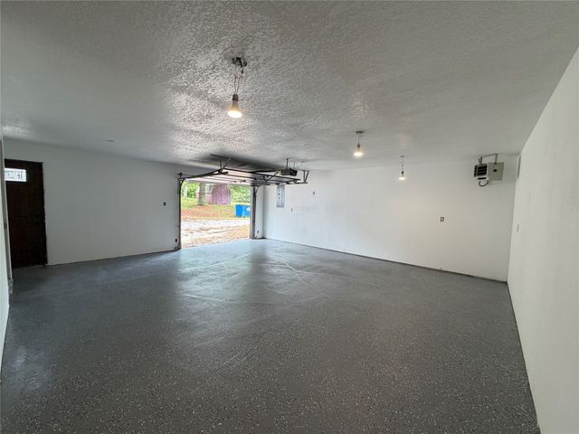 8422 Meadow Wood Drive, Dexter, IA 50070