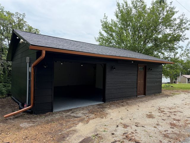 8422 Meadow Wood Drive, Dexter, IA 50070