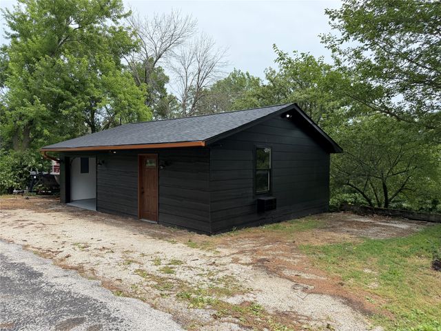 8422 Meadow Wood Drive, Dexter, IA 50070