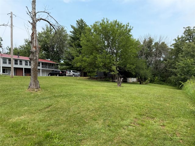 8422 Meadow Wood Drive, Dexter, IA 50070