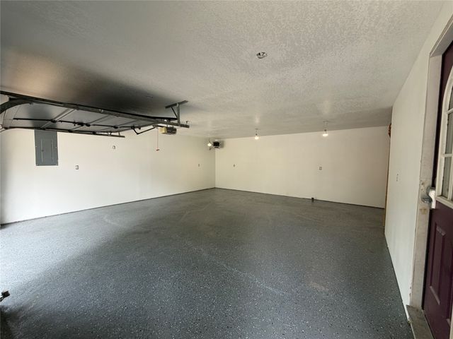 8422 Meadow Wood Drive, Dexter, IA 50070