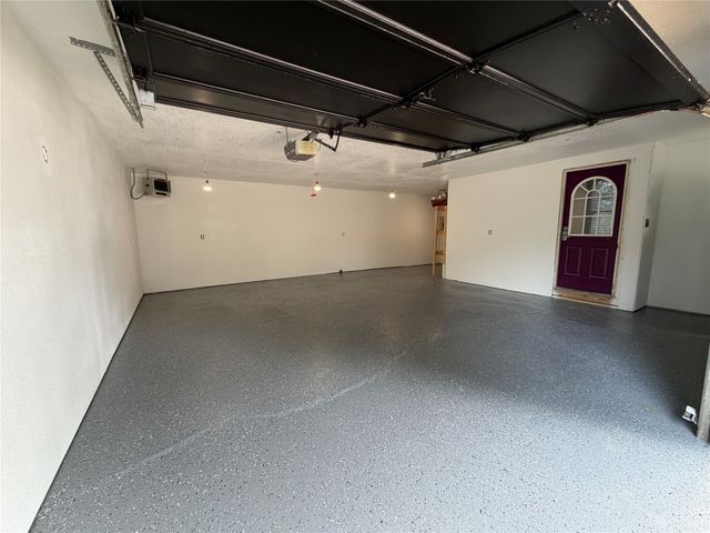 8422 Meadow Wood Drive, Dexter, IA 50070