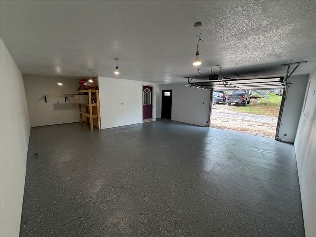 8422 Meadow Wood Drive, Dexter, IA 50070