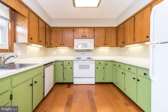 1218 PINE RIDGE DR, Perkiomenville, PA 18074