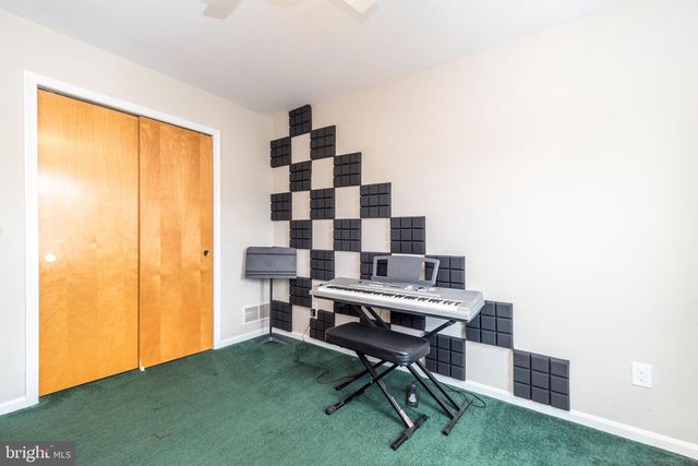 1218 PINE RIDGE DR, Perkiomenville, PA 18074