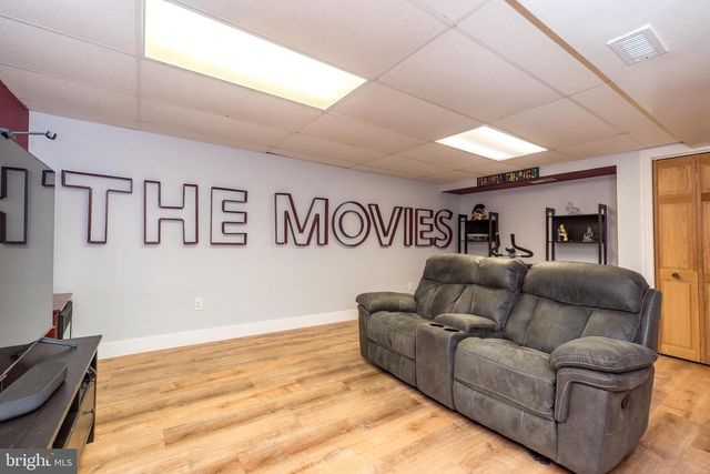 1218 PINE RIDGE DR, Perkiomenville, PA 18074