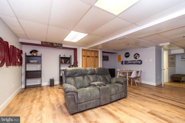 1218 PINE RIDGE DR, Perkiomenville, PA 18074