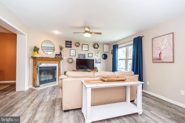 1218 PINE RIDGE DR, Perkiomenville, PA 18074