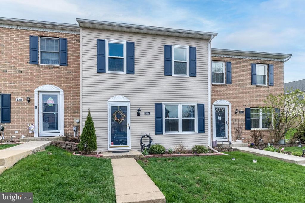 1218 PINE RIDGE DR, Perkiomenville, PA 18074