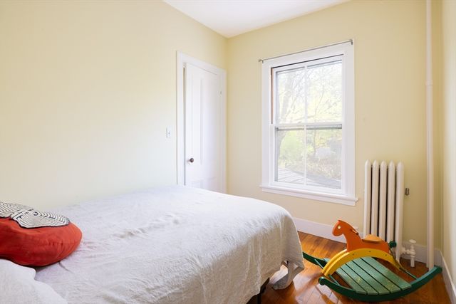 135 Langley Rd 135, Newton, MA 02459