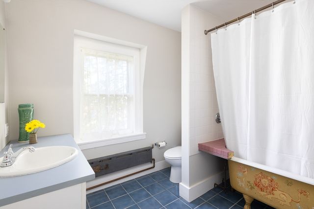 135 Langley Rd 135, Newton, MA 02459
