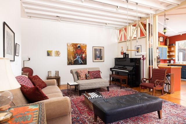 135 Langley Rd 135, Newton, MA 02459