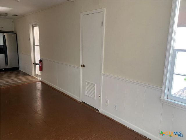 413 E Walker Avenue, Temple, TX 76501