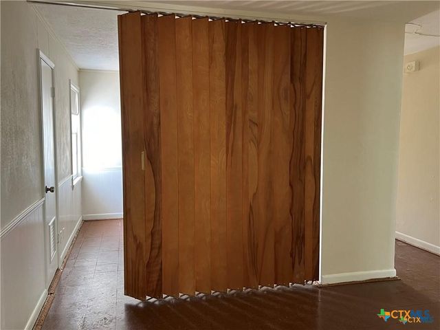 413 E Walker Avenue, Temple, TX 76501