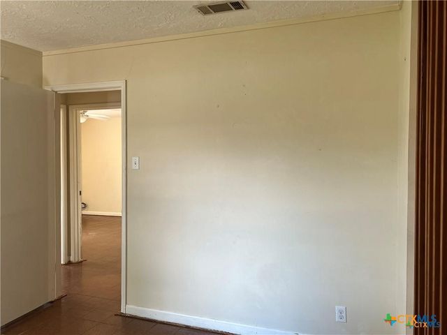 413 E Walker Avenue, Temple, TX 76501