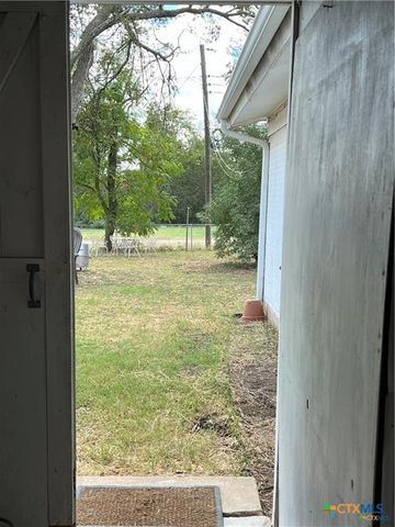 413 E Walker Avenue, Temple, TX 76501