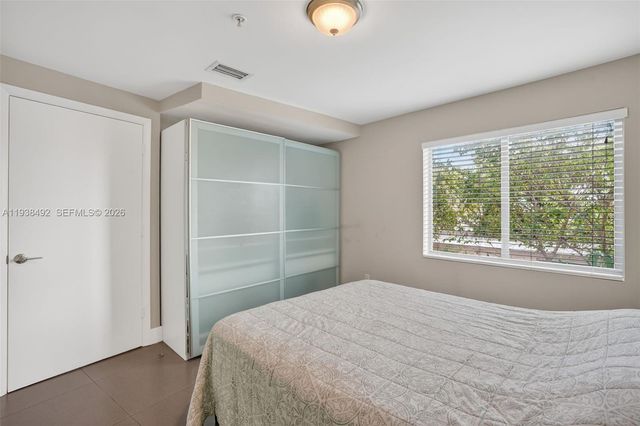 7700 S Collins Ave 1, Miami Beach, FL 33141