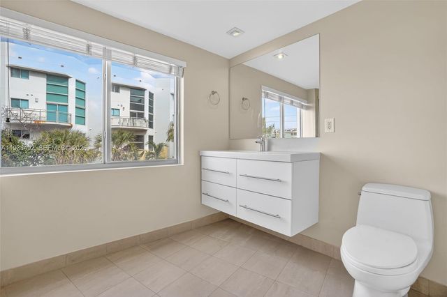 7700 S Collins Ave 1, Miami Beach, FL 33141