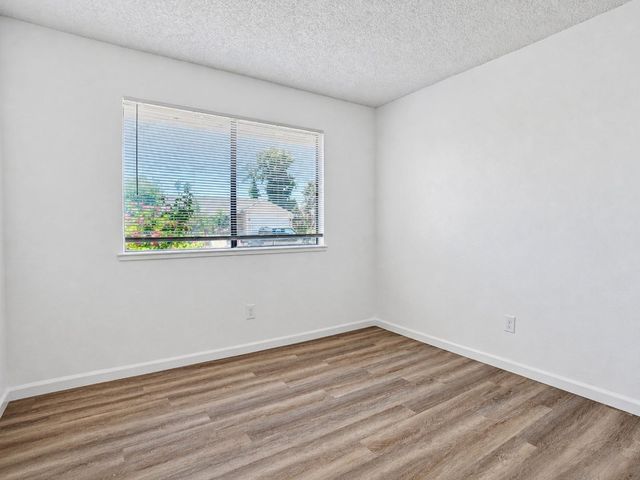 7913 Cottonleaf Way, Sacramento, CA 95828