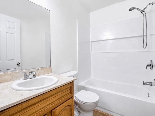 7913 Cottonleaf Way, Sacramento, CA 95828