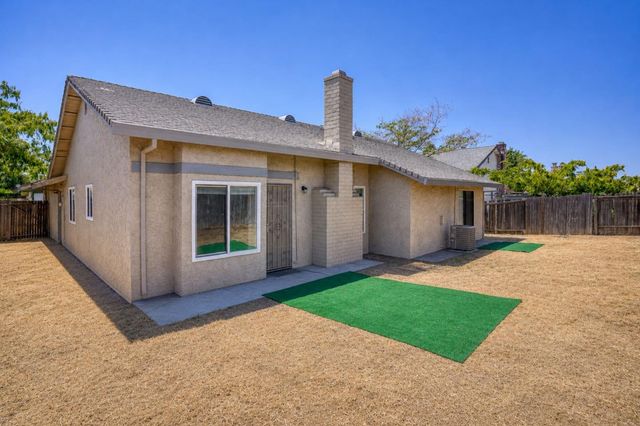 7913 Cottonleaf Way, Sacramento, CA 95828