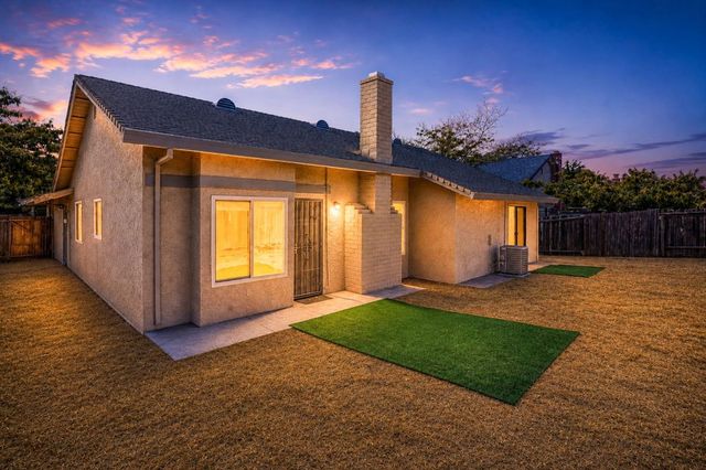 7913 Cottonleaf Way, Sacramento, CA 95828