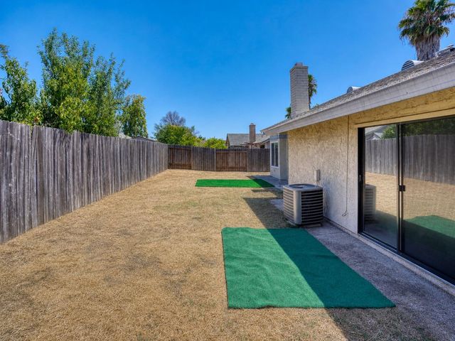 7913 Cottonleaf Way, Sacramento, CA 95828