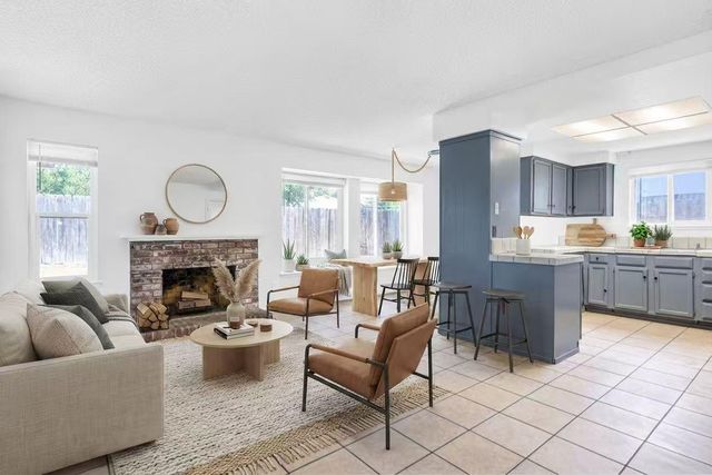 7913 Cottonleaf Way, Sacramento, CA 95828