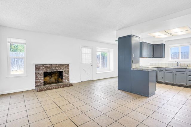 7913 Cottonleaf Way, Sacramento, CA 95828