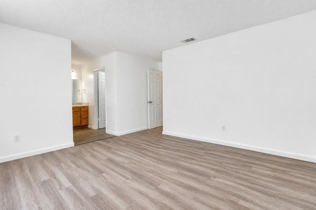 7913 Cottonleaf Way, Sacramento, CA 95828