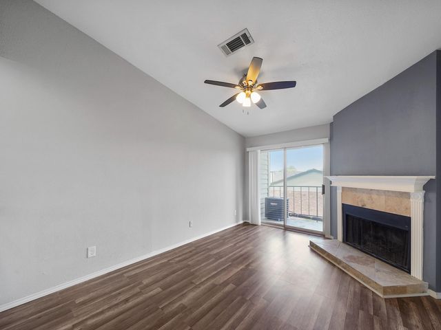 18800 Egret Bay Boulevard 206, Webster, TX 77058