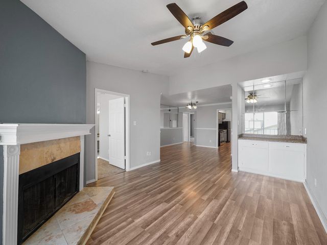 18800 Egret Bay Boulevard 206, Webster, TX 77058