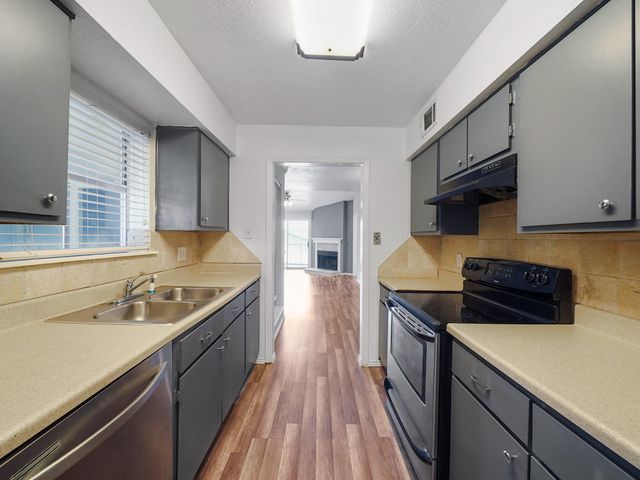 18800 Egret Bay Boulevard 206, Webster, TX 77058