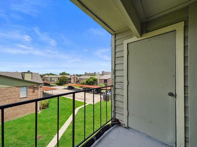 18800 Egret Bay Boulevard 206, Webster, TX 77058
