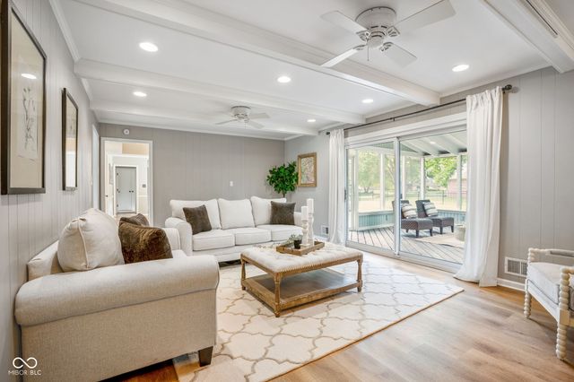 580 Hawthorne Drive, Carmel, IN 46033